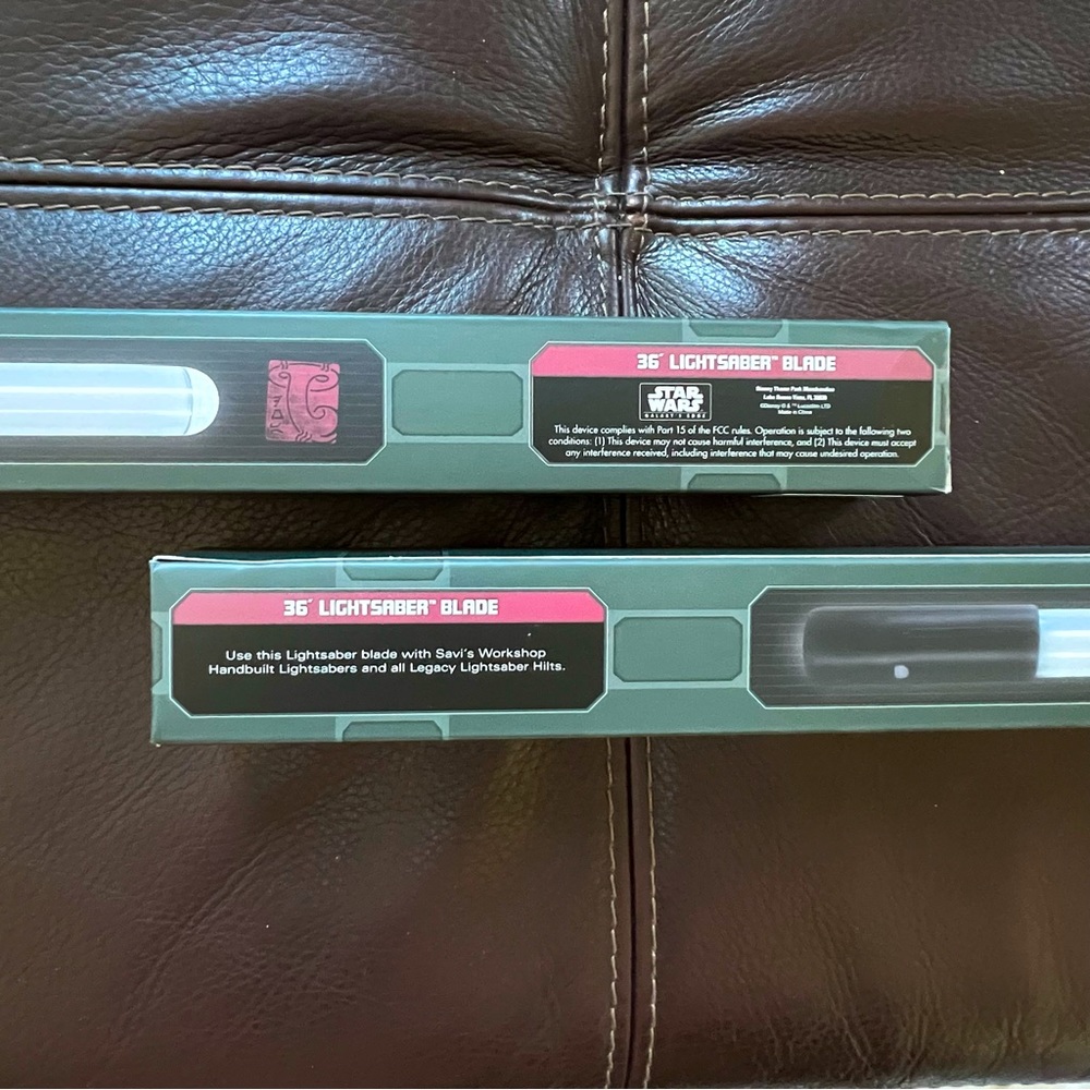Star Wars Galaxy's Edge Ahsoka Tano Clone Wars Legacy Lightsabers and Blades Set - Picture 14 of 16